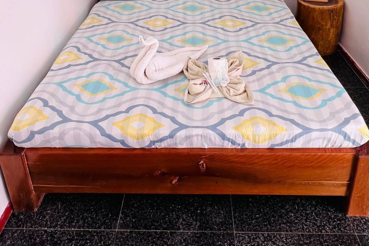 Double Room | Desk, laptop workspace, iron/ironing board, free WiFi