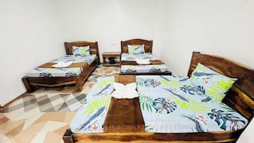 書桌、手提電腦工作空間、熨斗/熨衫板、免費 Wi-Fi