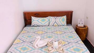 Työpöytä, kannettavalle tietokoneelle sopiva työtila