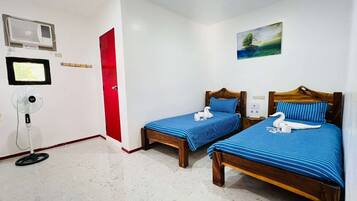 Työpöytä, kannettavalle tietokoneelle sopiva työtila