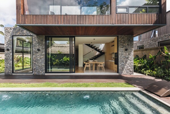 Outdoor pool - Seven Stones Villas (Ubud)