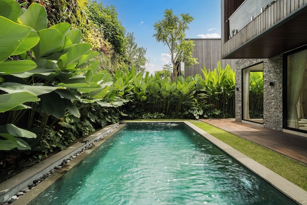Family Villa, Garden View | Terrace/patio