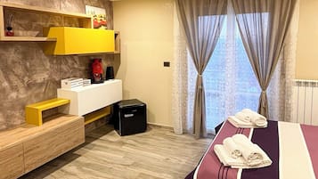 Căn hộ, 1 phòng ngủ, ban công, quang cảnh thành phố | Khu phòng khách