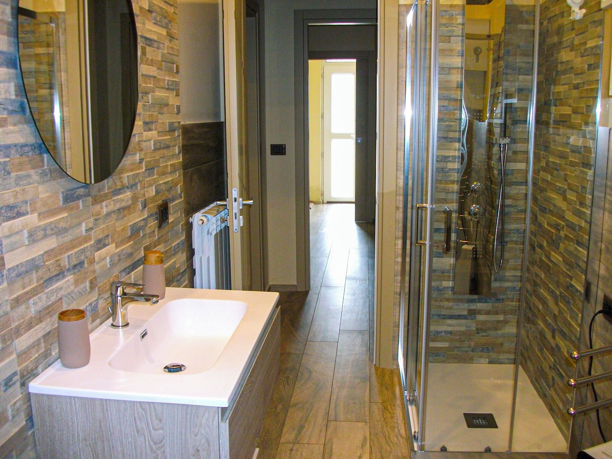 Apartment, 1 Schlafzimmer, Balkon, Stadtblick | Badezimmer | Dusche, Haartrockner, Handtücher, Seife