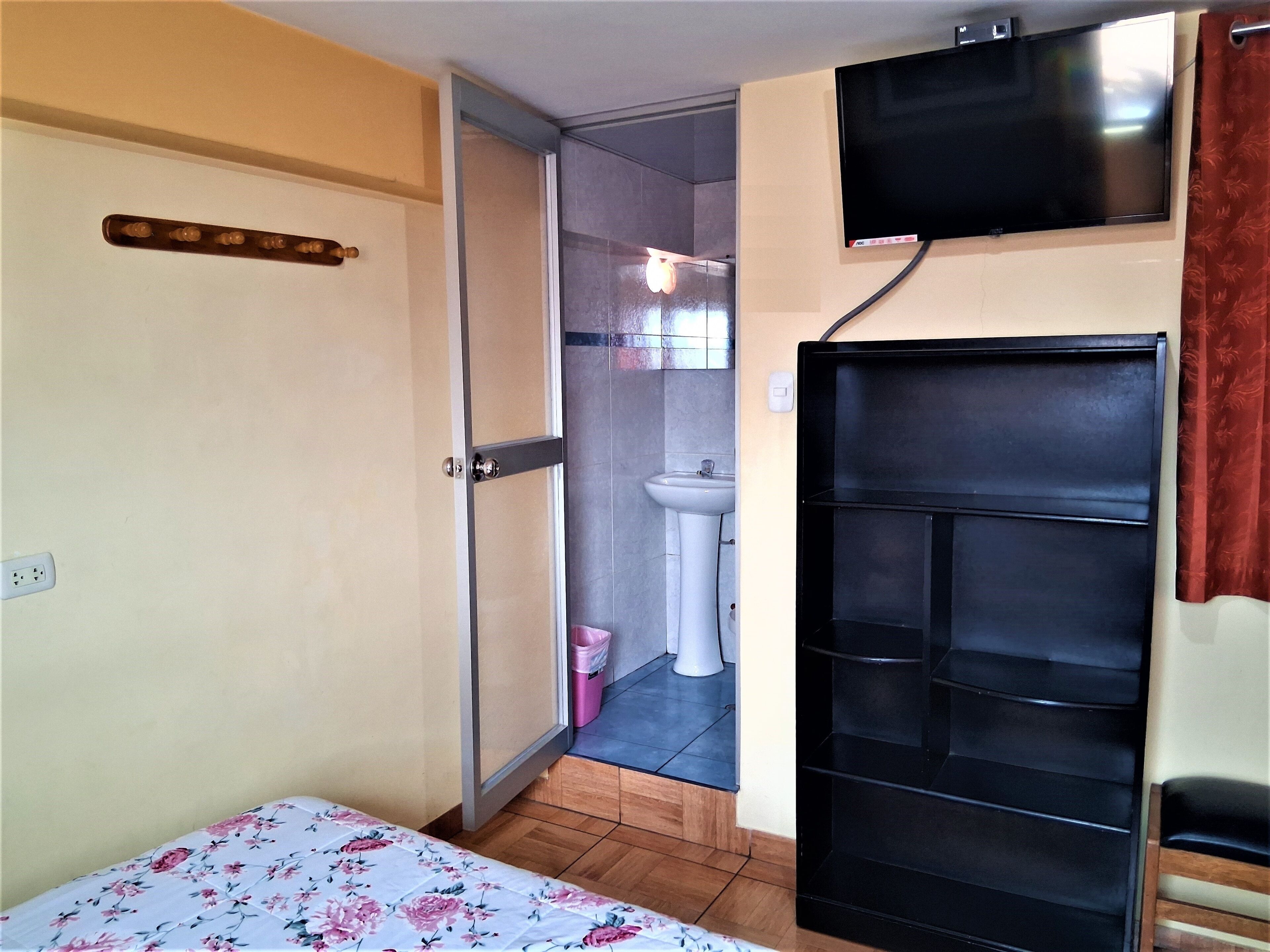 Free WiFi, bed sheets