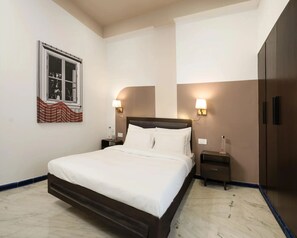 Deluxe Studio | Iron/ironing board, free WiFi - Bedchambers Suite Near Sector 29 (Gurugram)