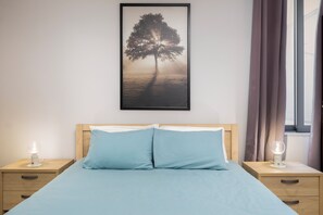 Blackout drapes, iron/ironing board, free WiFi - Sliema Seaside Penthouse with Terrace (Sliema)