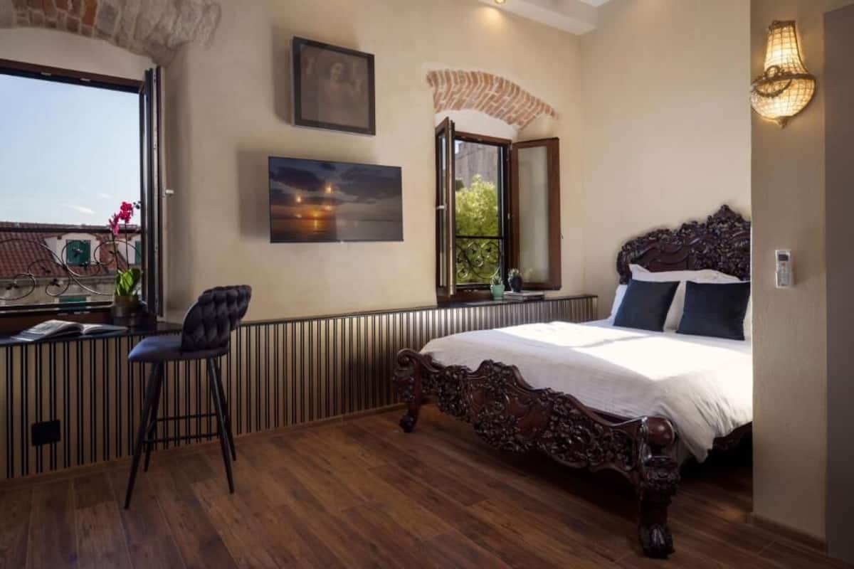 Studio, 1 Queen-Bett, Meerblick | Bügeleisen/Bügelbrett, kostenloses WLAN