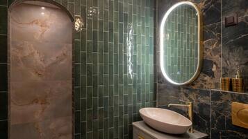 Studio, Meerblick | Badezimmer | Dusche, kostenlose Toilettenartikel, Haartrockner, Hausschuhe