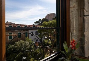 Studio, 1 Queen Bed, Sea View | Interior - Pervicacia Lux Studios (Dubrovnik)