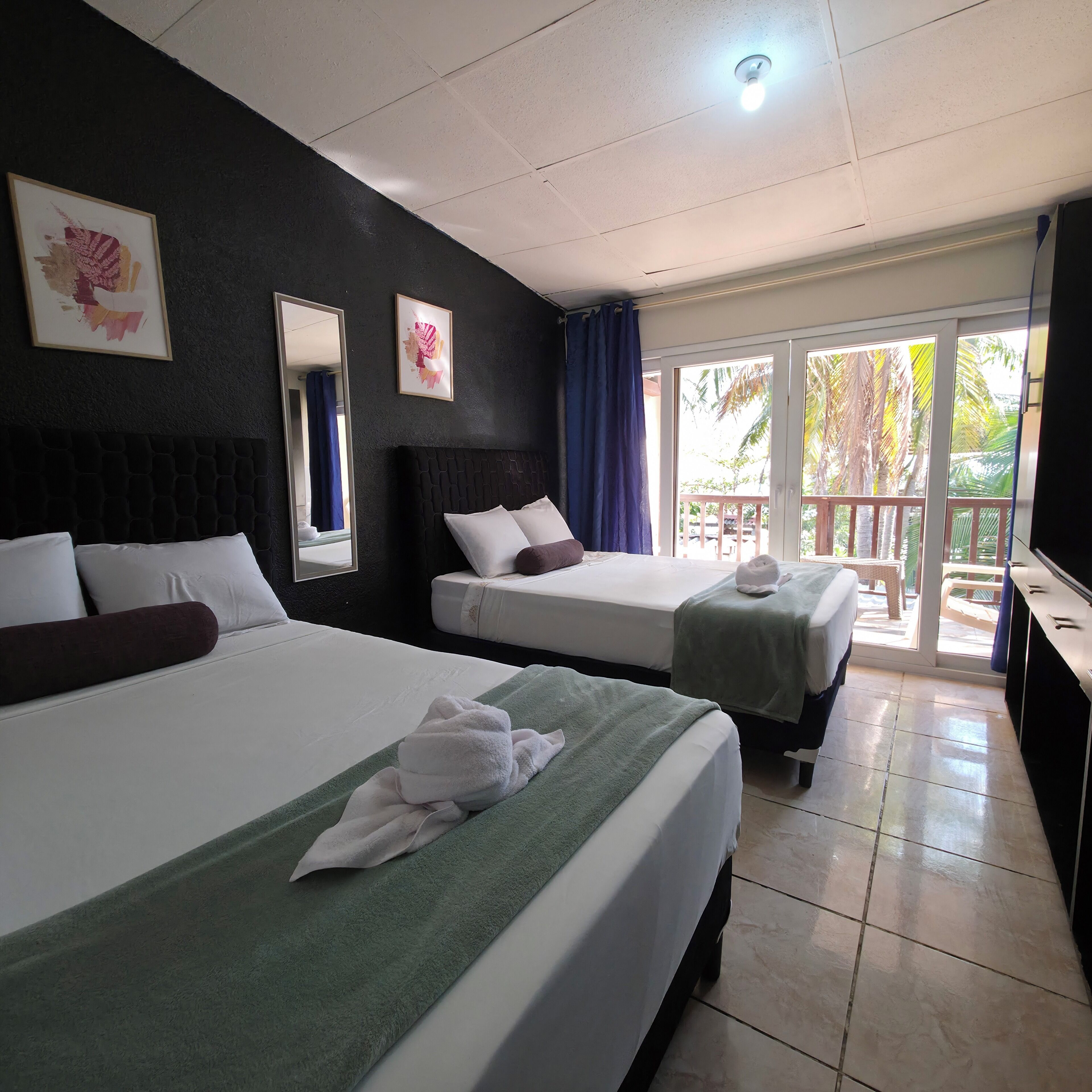 Comfort Villa | Free WiFi, bed sheets