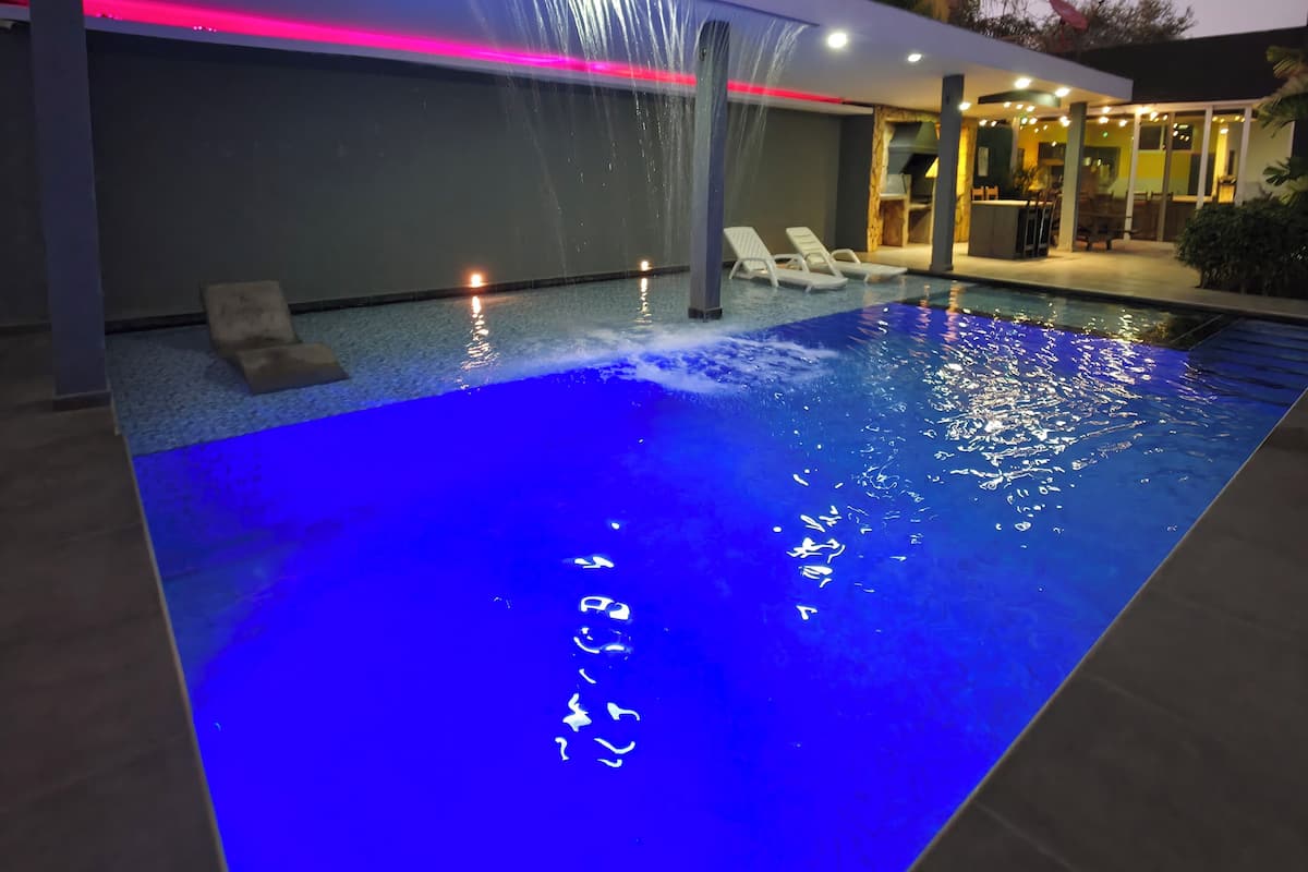 Villa Standard | Piscina privata