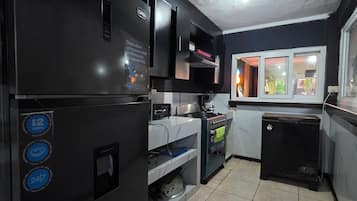 Comfort Villa | Private kitchen
