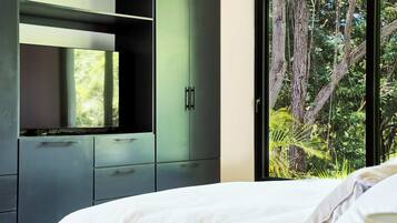 7 chambres, coffres-forts dans les chambres, Wi-Fi, draps fournis