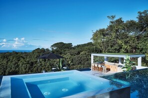 Alberca al aire libre 