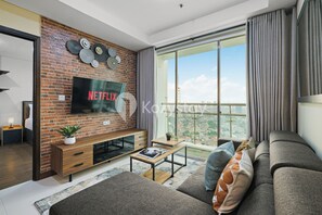 Apartment, 1 Schlafzimmer, Stadtblick | Wohnbereich | Smart-TV, Netflix, Streaming-Dienste