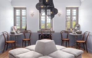 Signature Villa | Living area | 40-inch LCD TV with satellite channels - Apeiros Chora Hotel (Zagori)