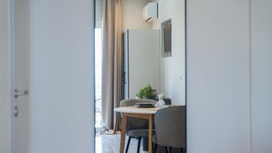 Nhà, hút thuốc | 3 phòng ngủ, bàn 