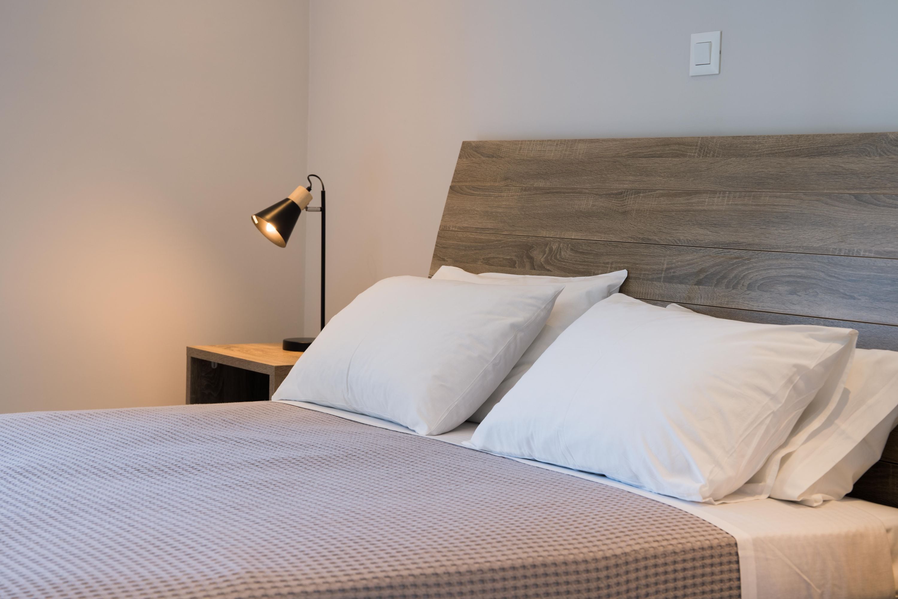 Studio, Smoking | 3 bedrooms