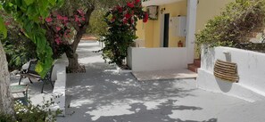Exterior - Captain's Apartments in Olive Grove 2 (Kefalonia)
