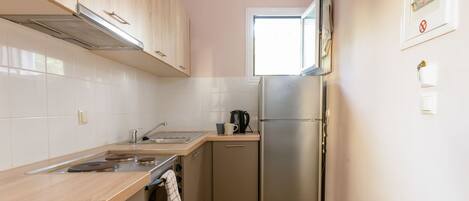 Studio, Smoking | 2 bedrooms