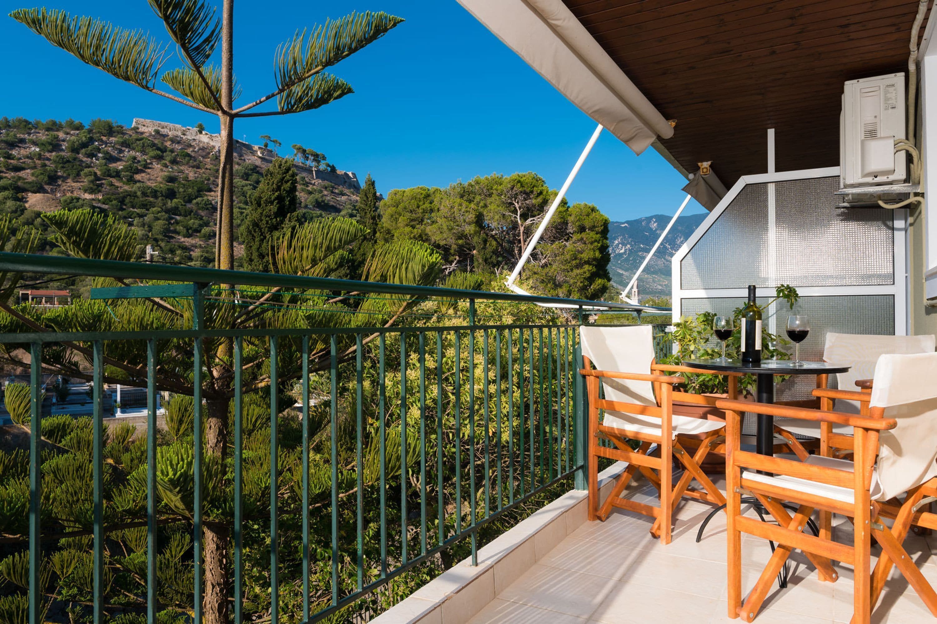 Studio, Smoking | 2 bedrooms