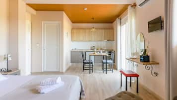 Studio, Smoking | 2 bedrooms