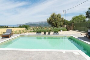 3 bedrooms, desk, soundproofing - Vasilopoulos Residences - Villa Kalliste (Kefalonia)