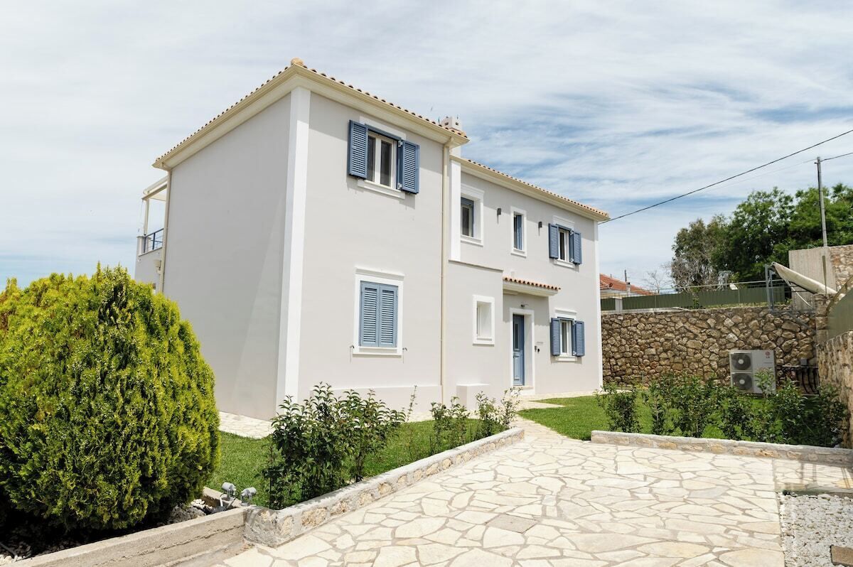 House | 3 bedrooms, desk, soundproofing