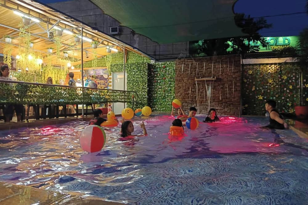 D Builders Hotel