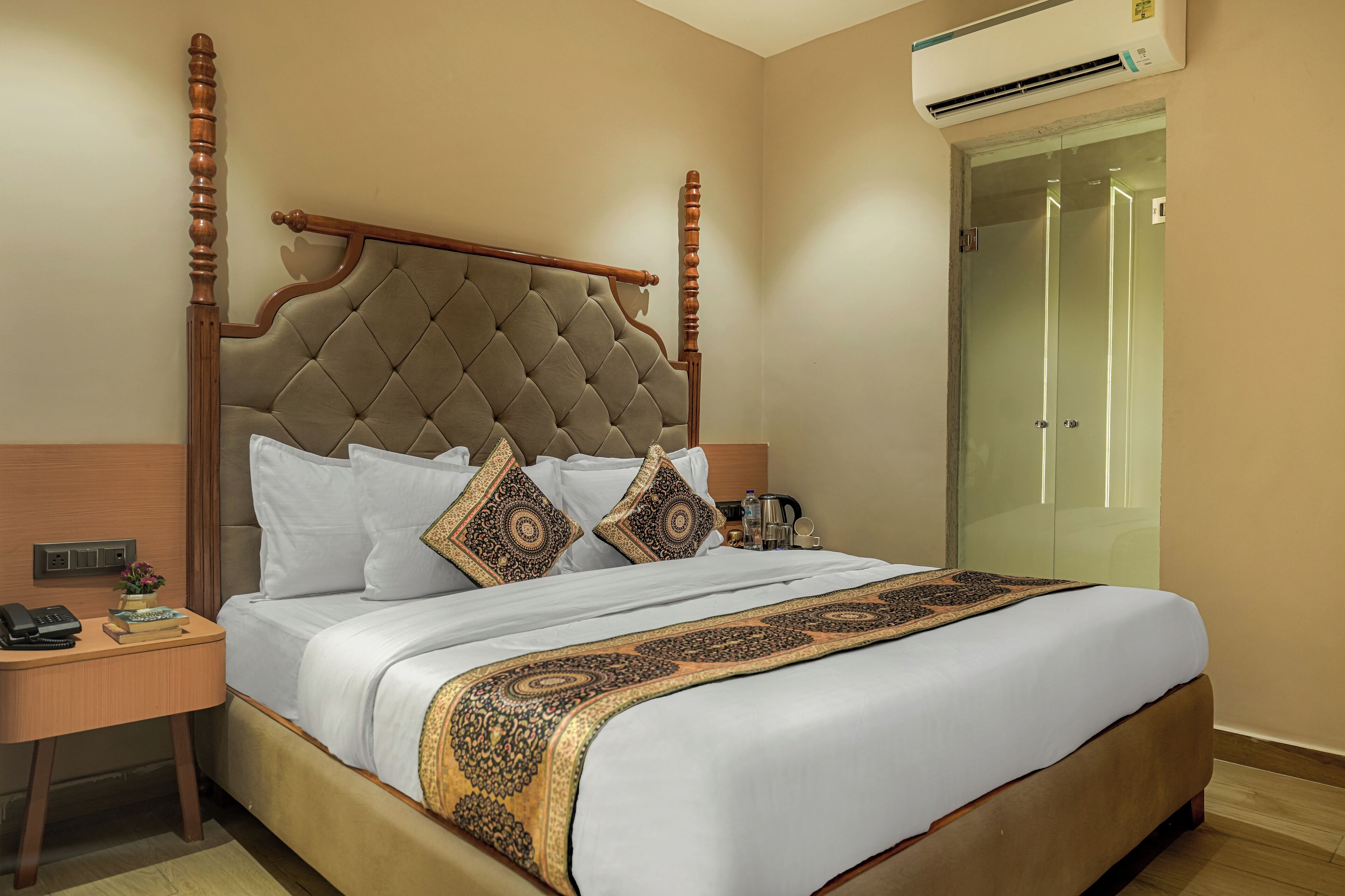 Luxury Double Room | Free WiFi