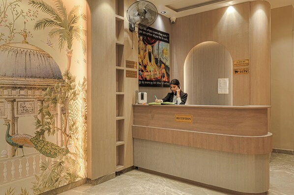 Reception - Hotel Sign Inn (Amritsar)