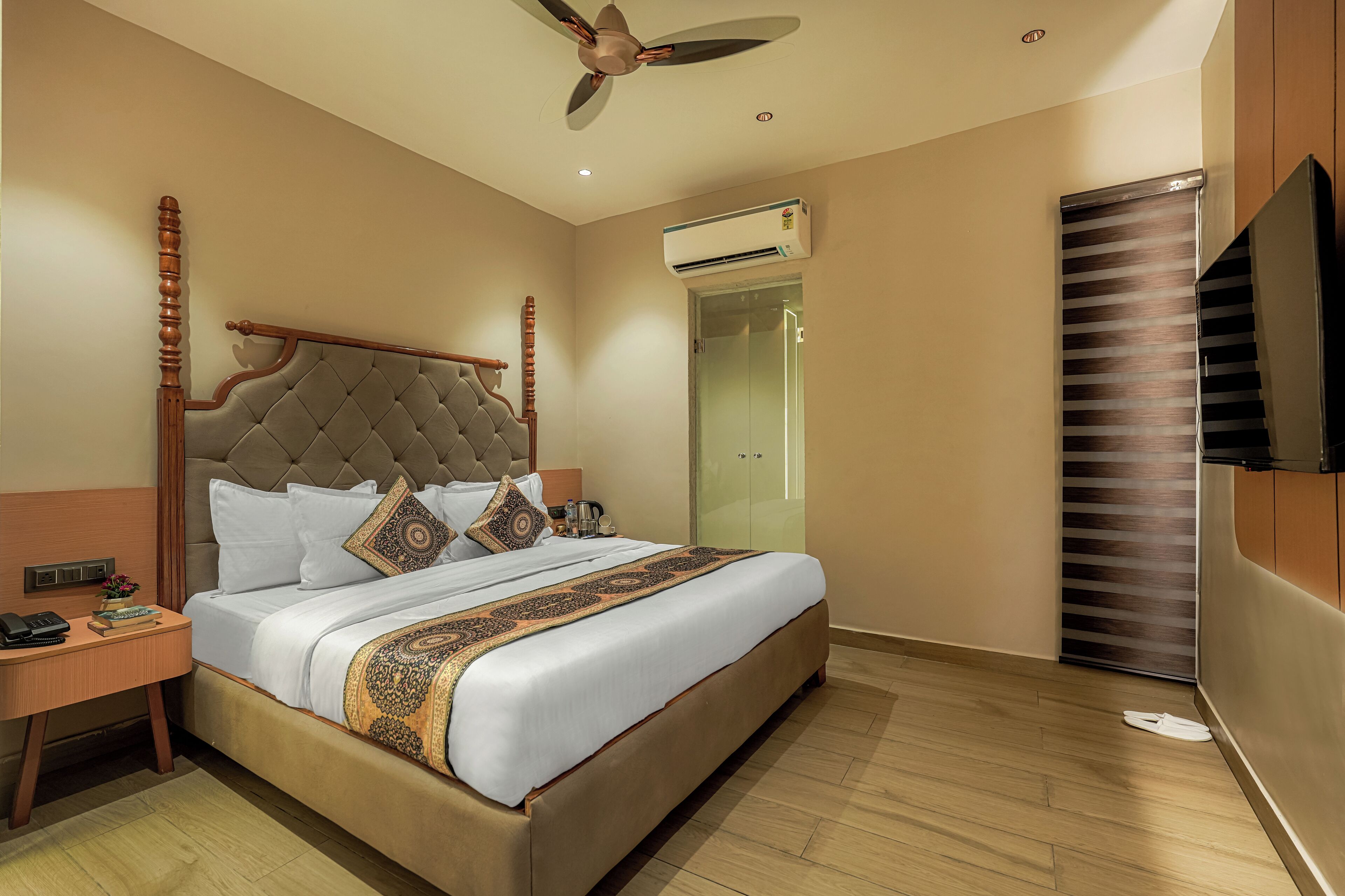 Luxury Double Room | Free WiFi