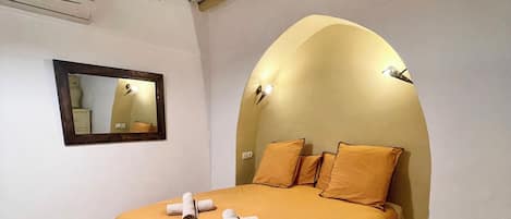 Talo | Tallelokero huoneessa, silitysrauta/-lauta, ilmainen Wi-Fi