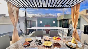 House | Terrace/patio