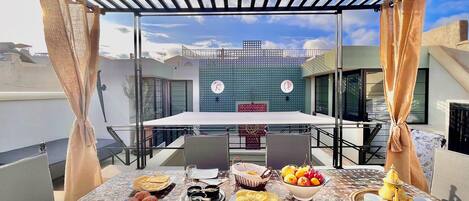 House | Terrace/patio