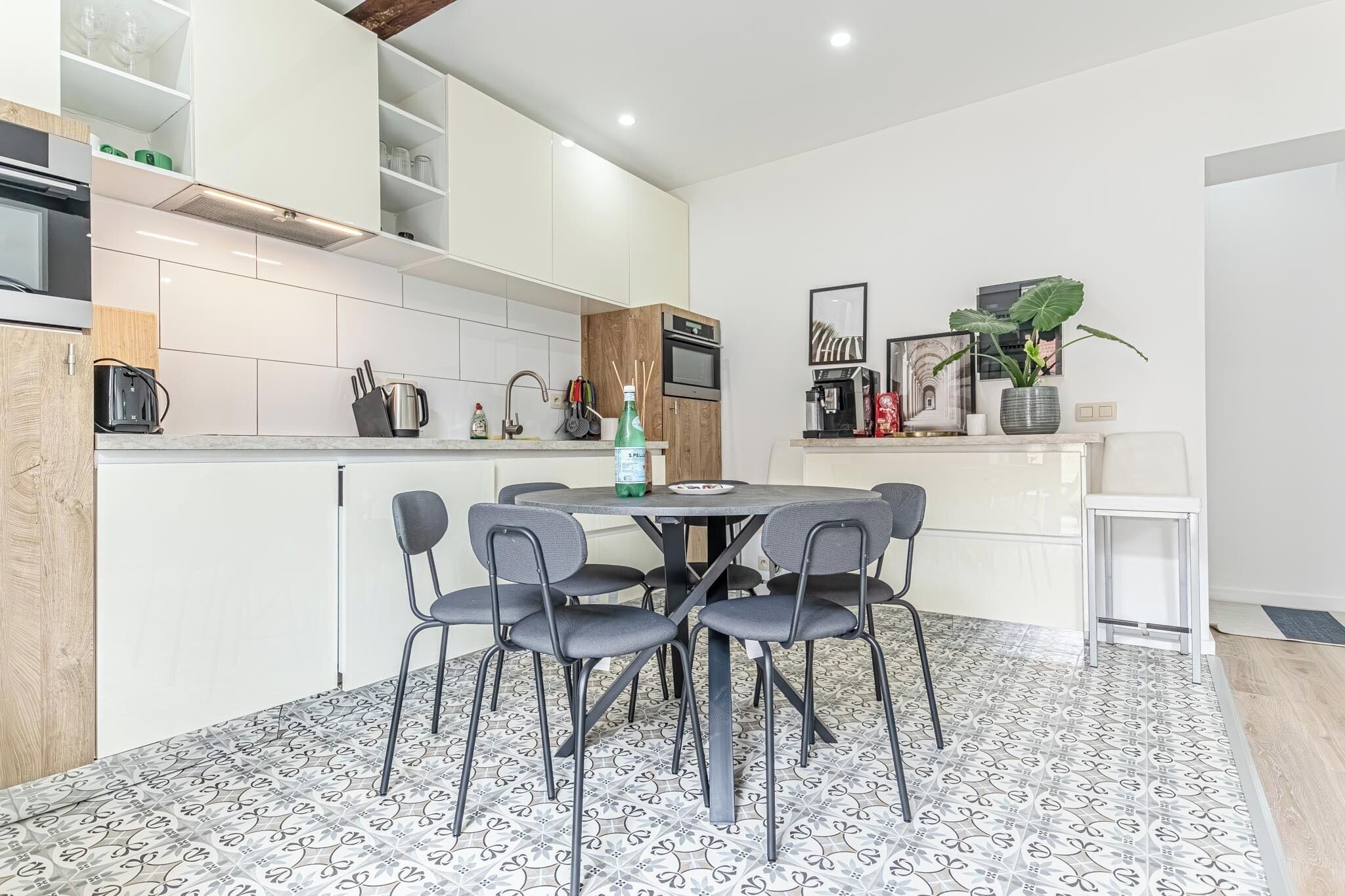 ベーシック アパートメント | 専用キッチン | 冷蔵庫、電子レンジ、オーブン、コンロ