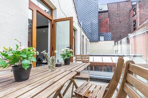 Basic Apartment | Balcony - Modern 3BR Apt for 6 with Patio Ghent (Gent)