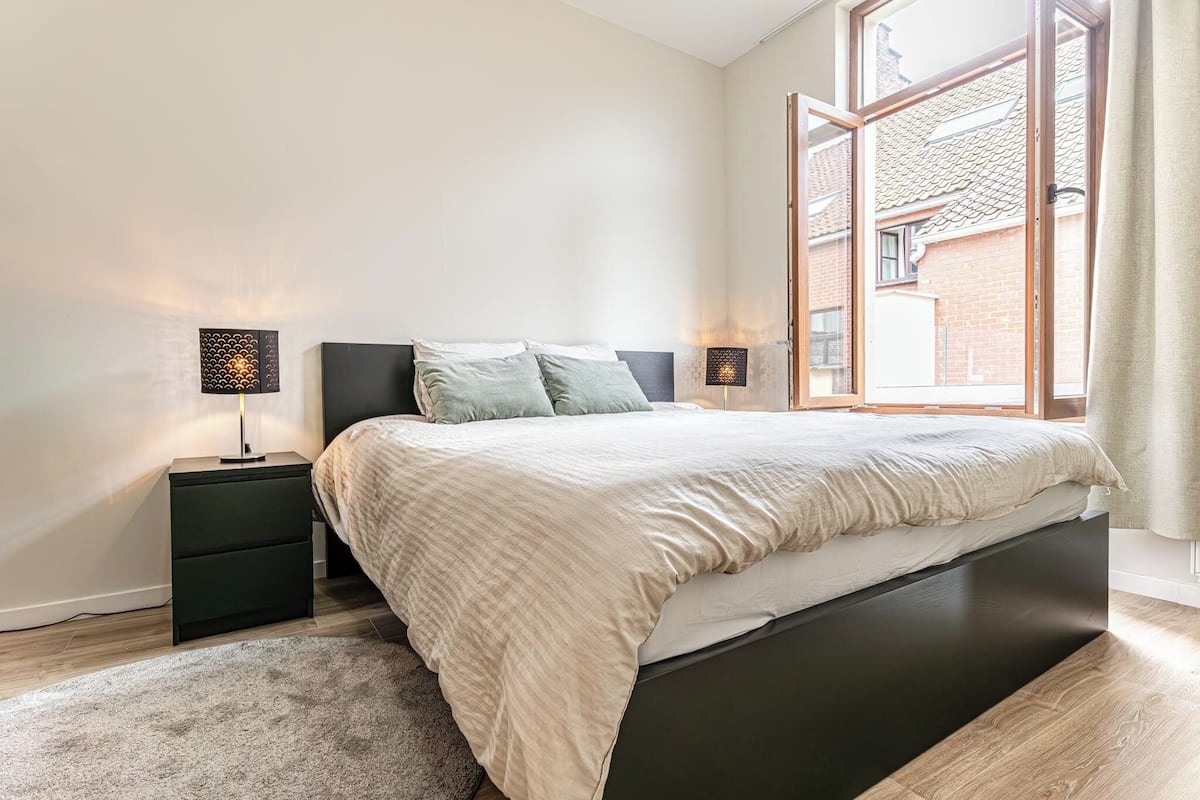 Basic Apartment | Iron/ironing board, free WiFi