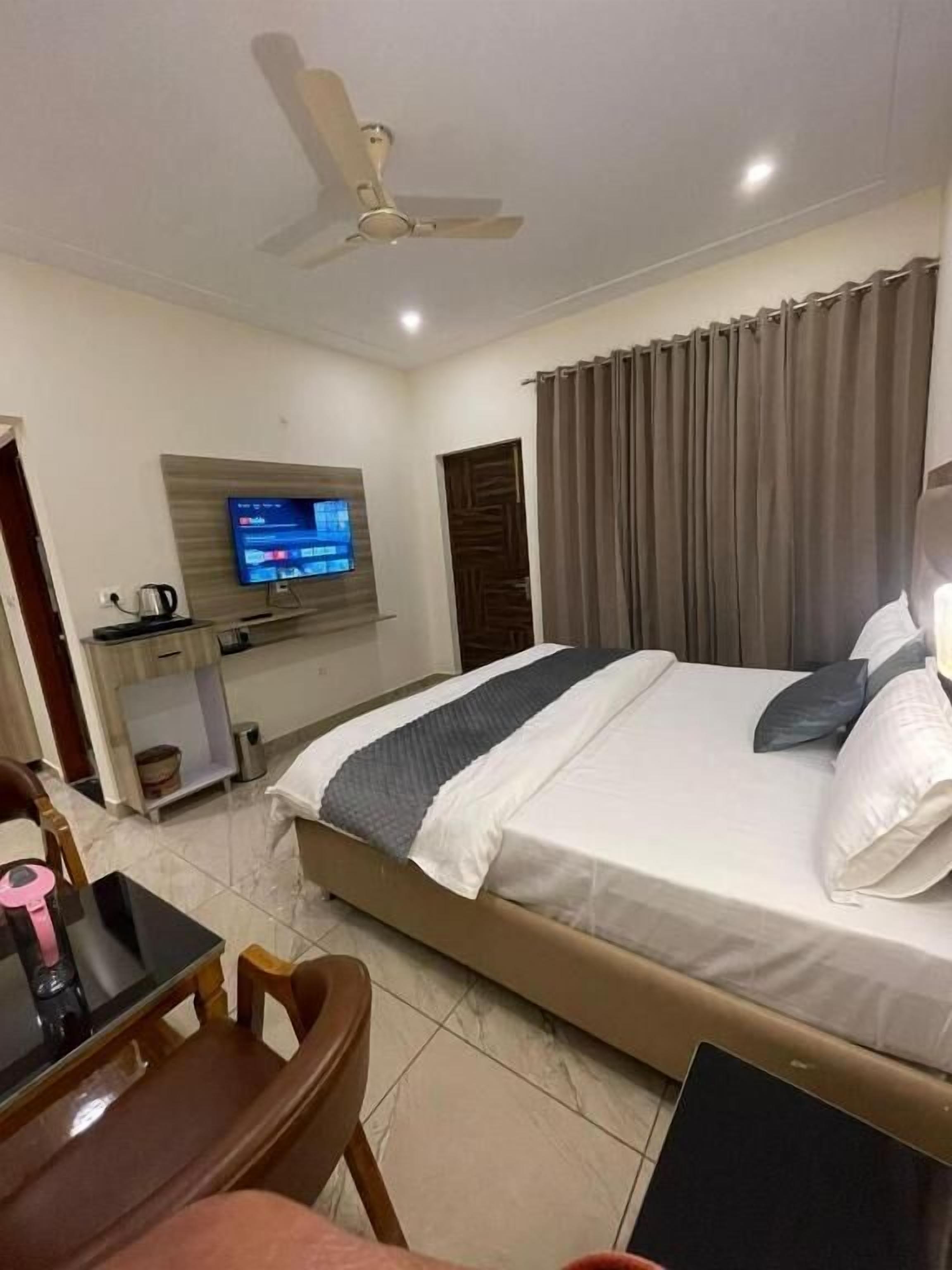 豪華客房, 陽台, 山景 | 筆電工作空間、熨斗/熨衣板、免費無線上網