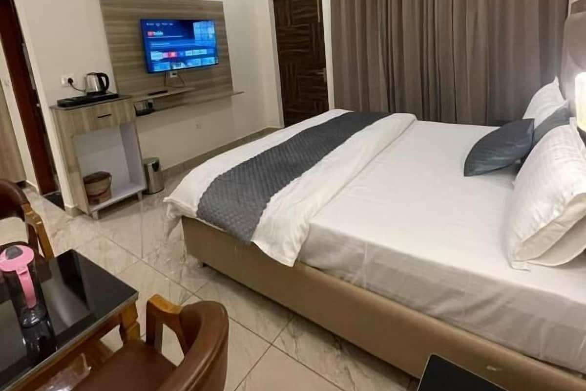 豪華客房, 陽台, 山景 | 筆電工作空間、熨斗/熨衣板、免費無線上網