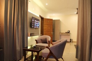 Laptop workspace, iron/ironing board, free WiFi - The Amore Hills (Tehri)