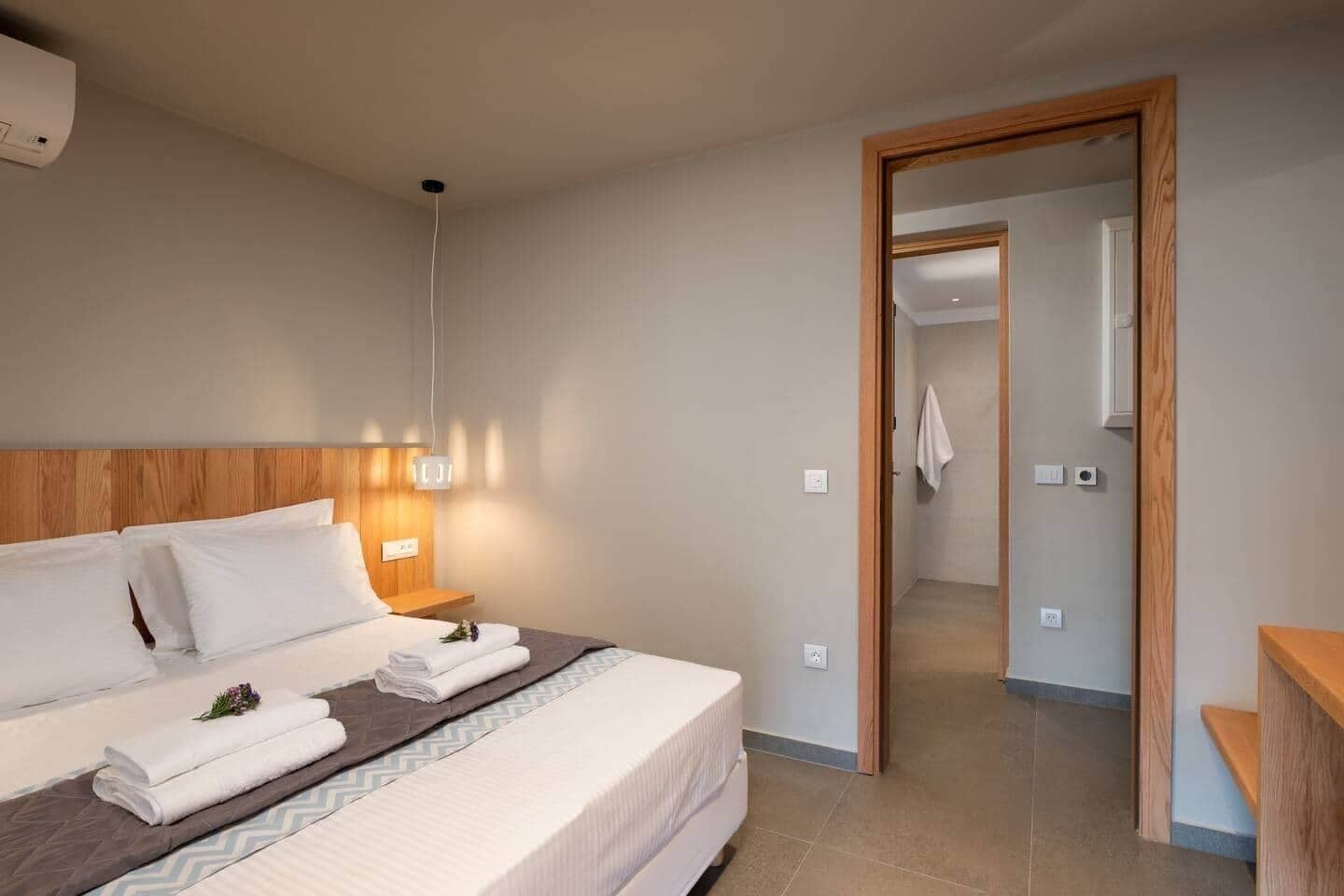 8 bedrooms, in-room safe, iron/ironing board, WiFi