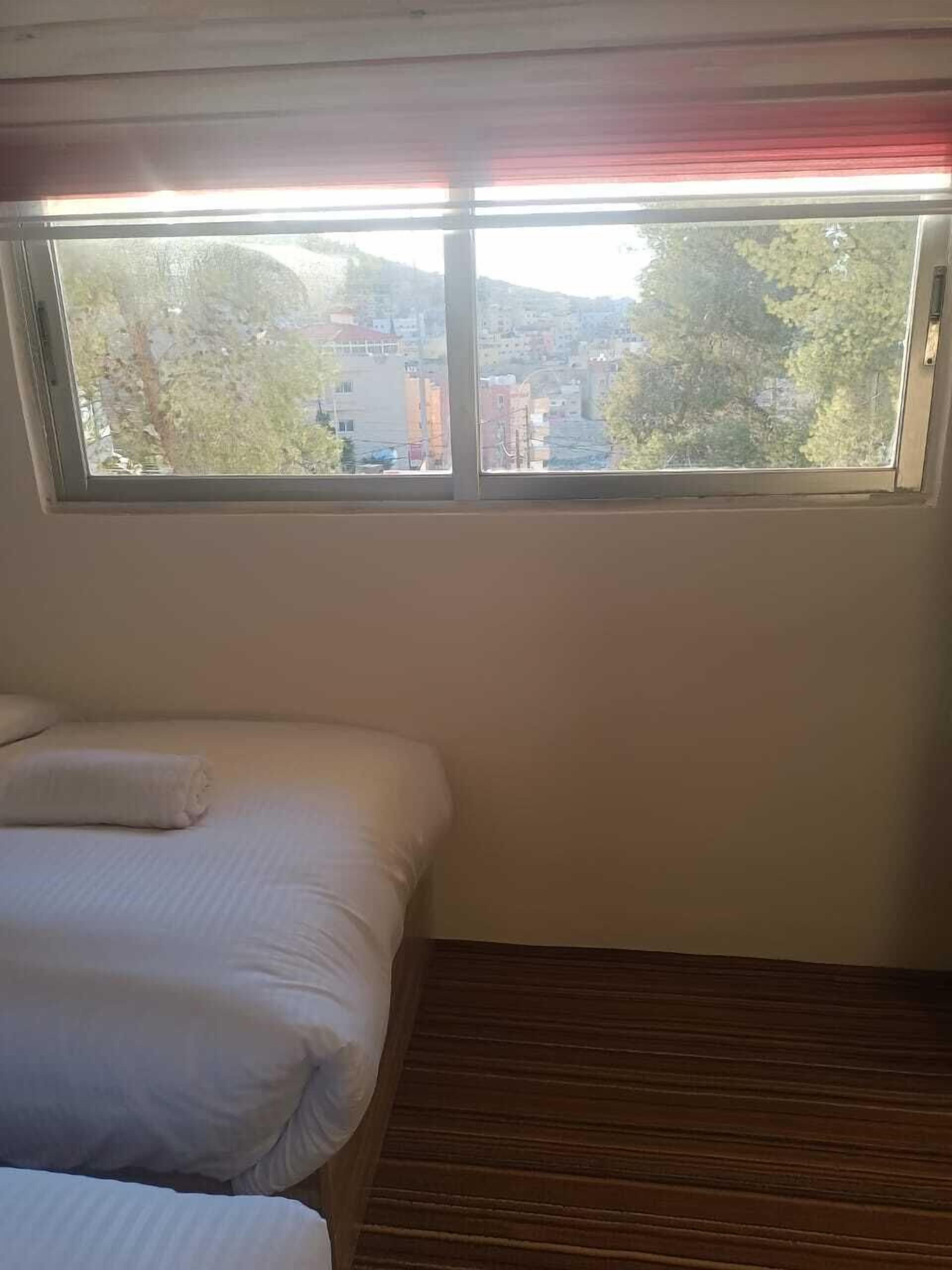 迷你吧、書桌、免費無線上網、床單