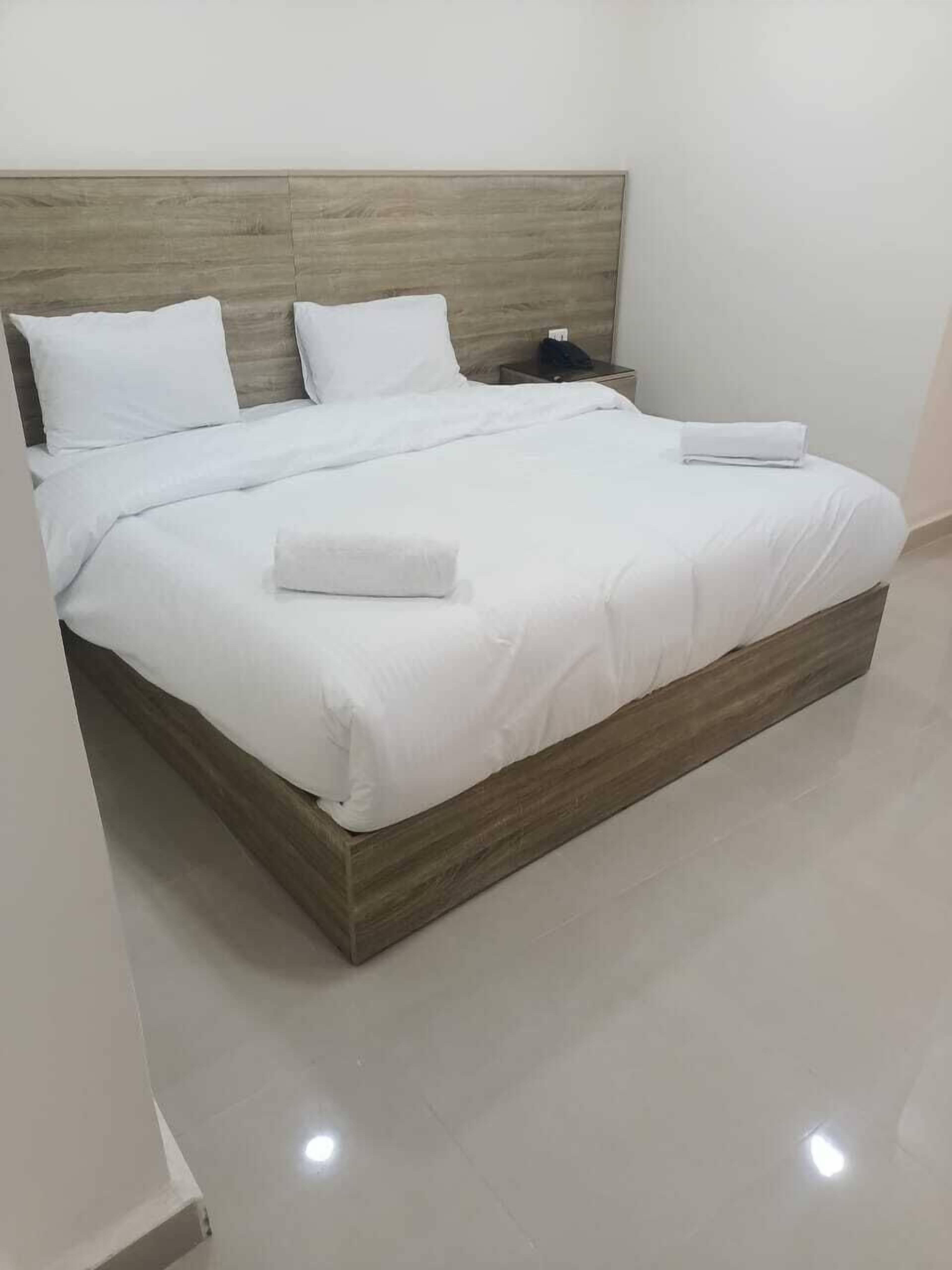 Quarto casal standard, vista para a cidade | Escrivaninha, Wi-Fi de cortesia