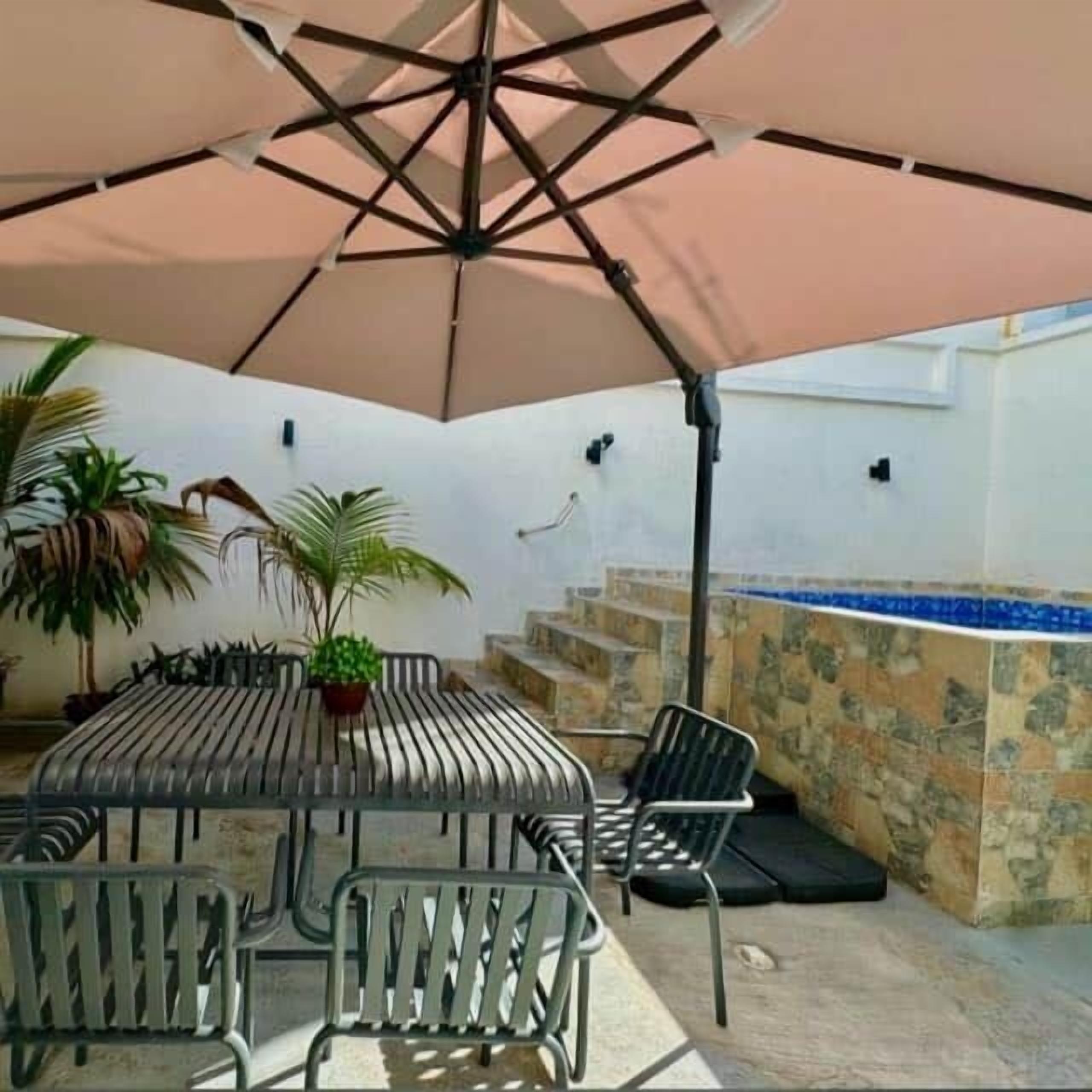 屋外ダイニングエリア