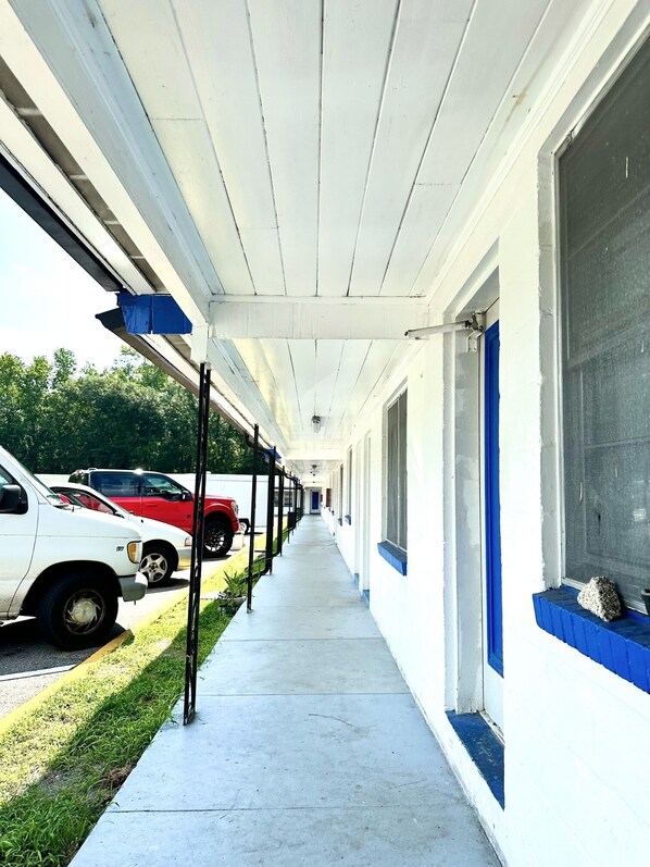 Perincian bahagian luar