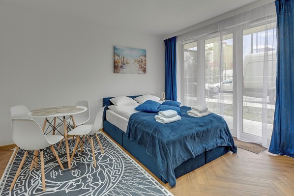 Studio | Individually decorated, individually furnished, iron/ironing board - RentPlanet - Apartamenty Portovo (Gdańsk)