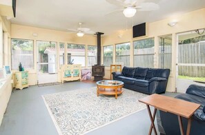 تلفزيون، مكتب