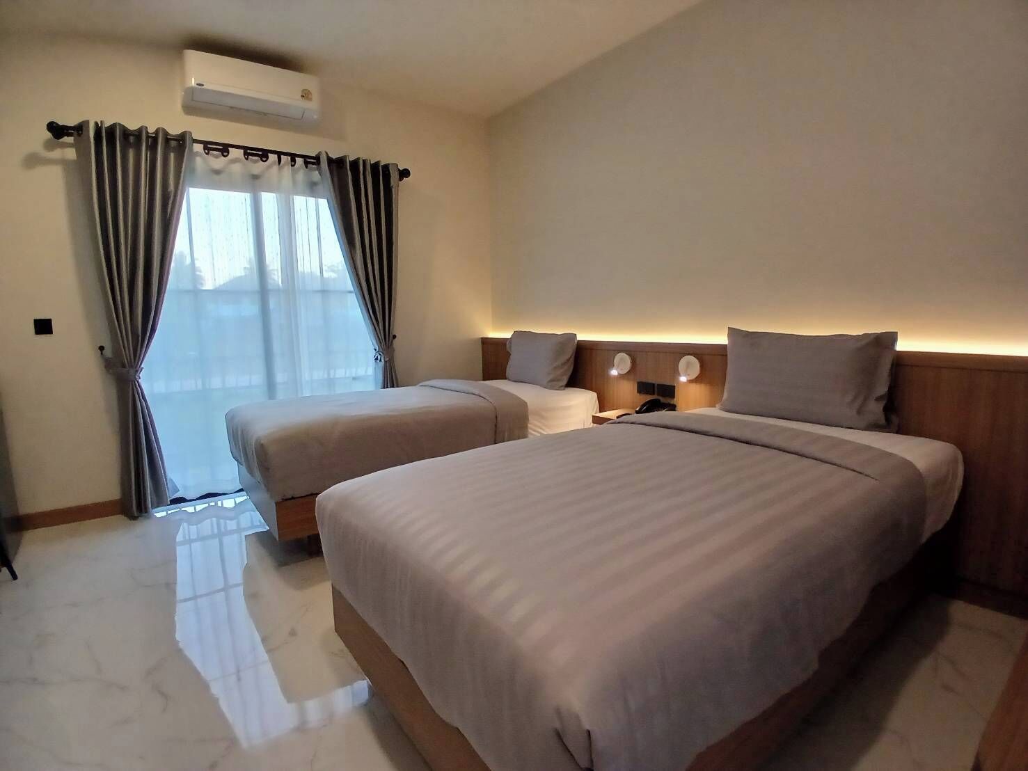 슈피리어 트윈룸 | 객실 내 금고, 암막 커튼, 무료 WiFi